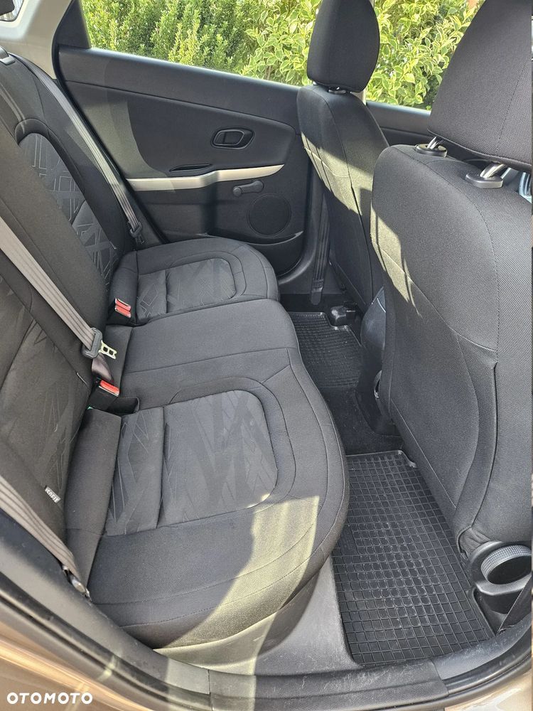 Kia Ceed 1.4 M - 10