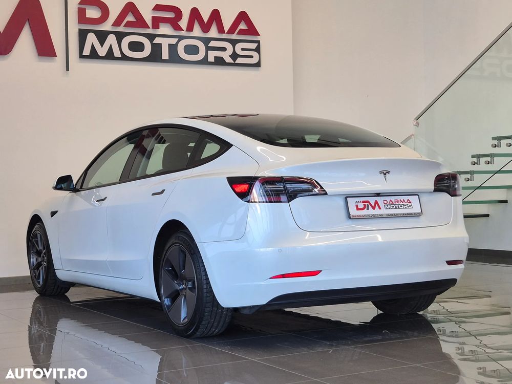 Tesla Model 3 Standard Reichweite Plus Hinterradantrieb - 4