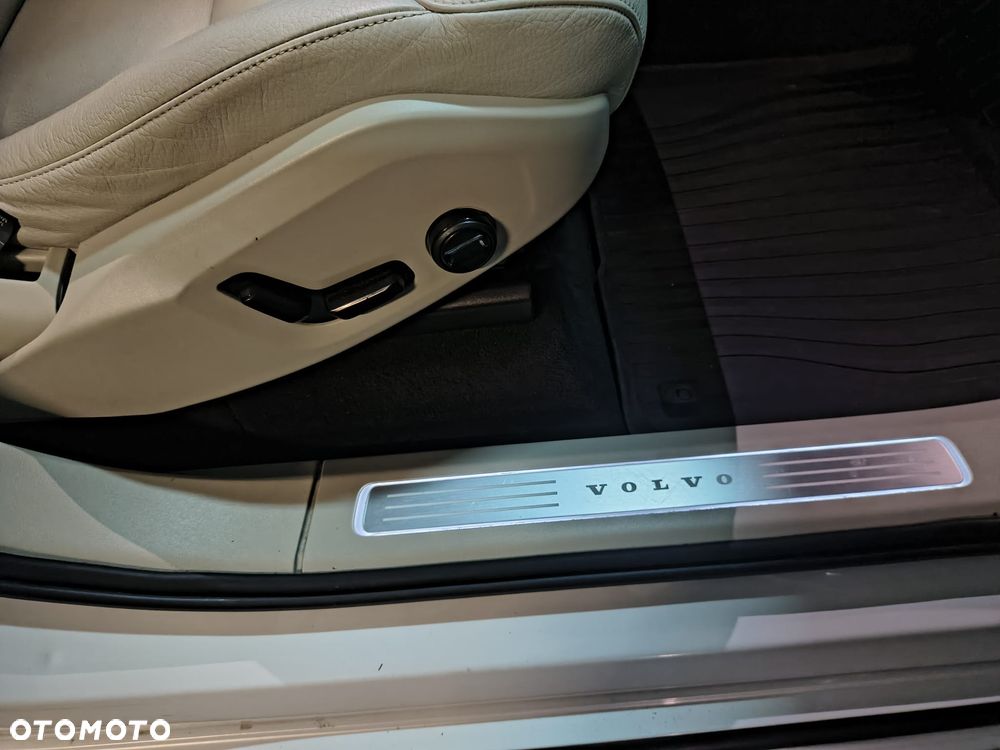 Volvo XC 90 T6 AWD Momentum Pro 7os - 19