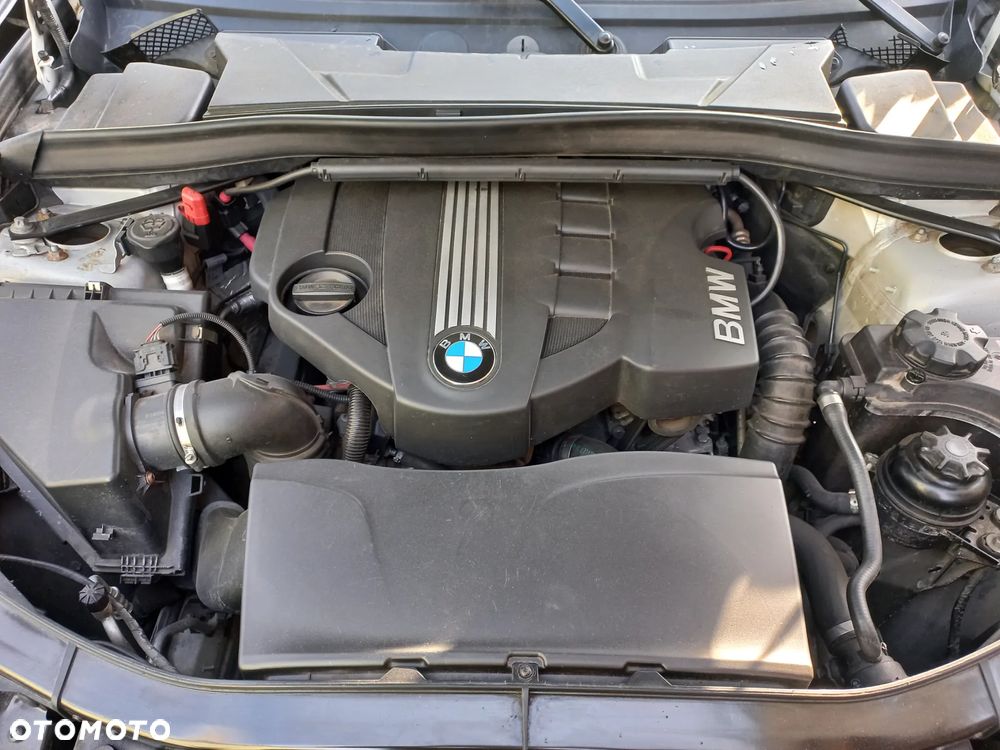 BMW X1 sDrive18d xLine - 10