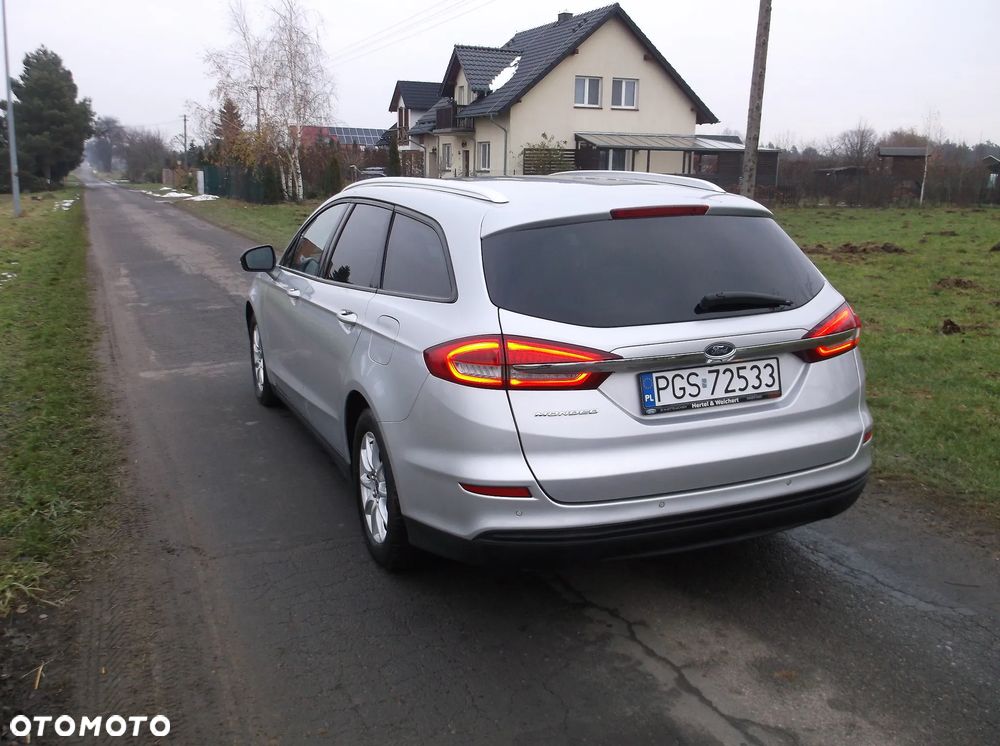 Ford Mondeo - 40