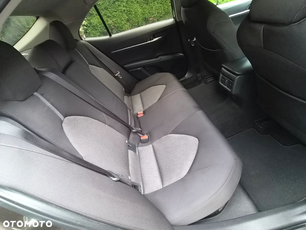 Toyota Camry - 29