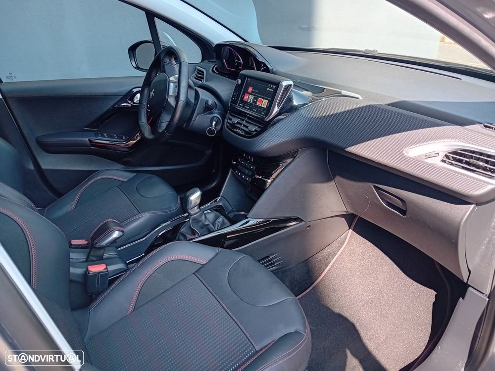 Peugeot 2008 1.2 PureTech GT Line - 10