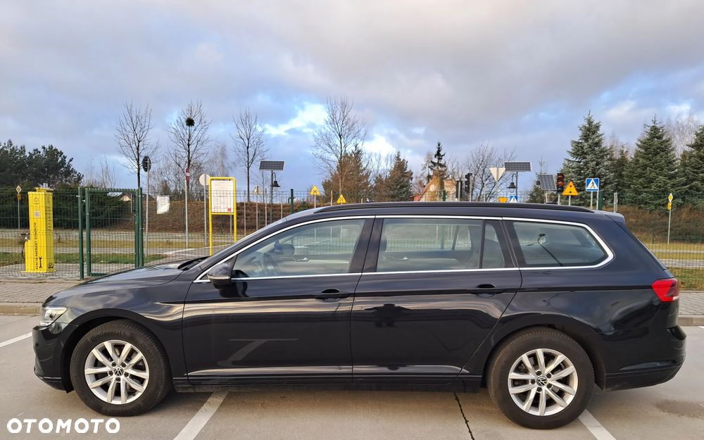Volkswagen Passat Variant 2.0 TDI EVO Business DSG - 9