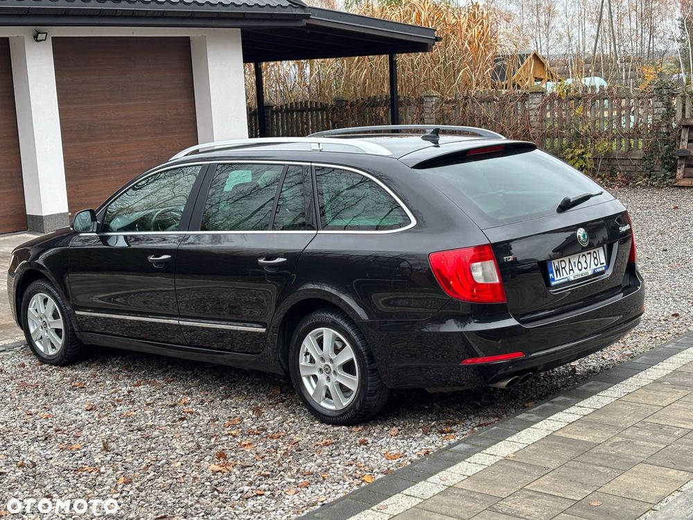 Skoda Superb 2.0 TDI 4x4 DSG Exclusive - 35