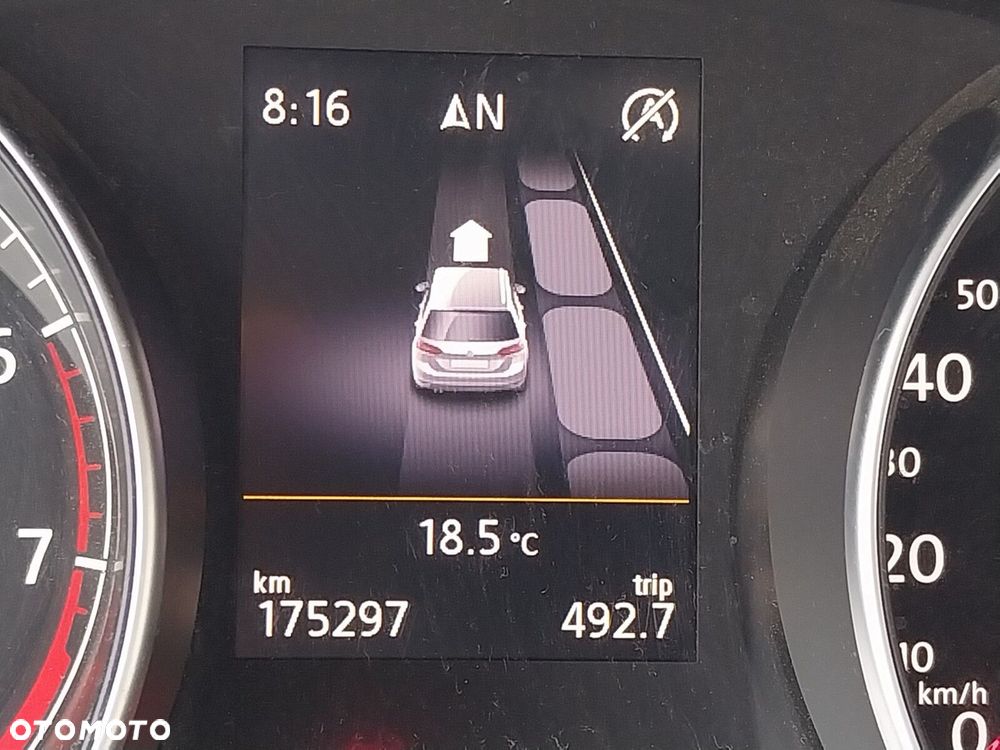 Volkswagen Golf Sportsvan SV 1.4 TSI BMT Highline - 25