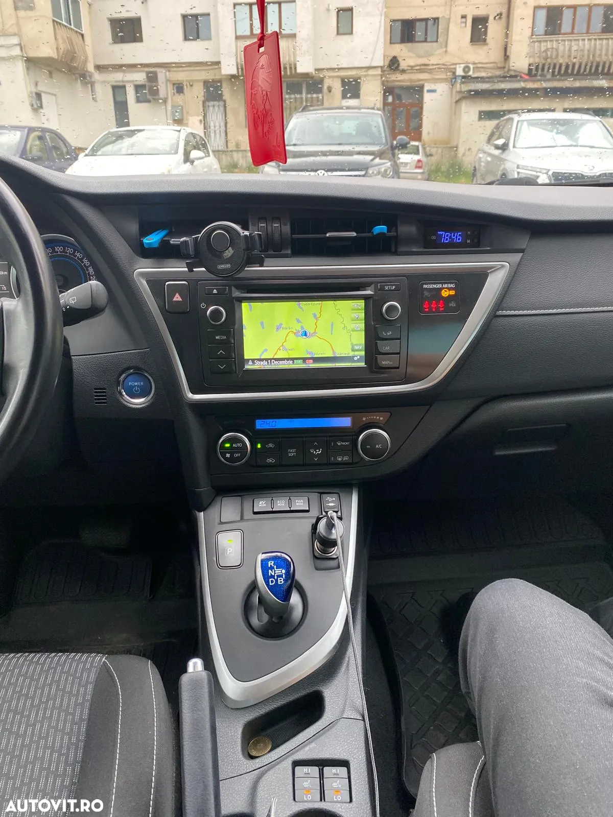 Toyota Auris 1.8 VVT-i Hybrid Automatik Edition - 9