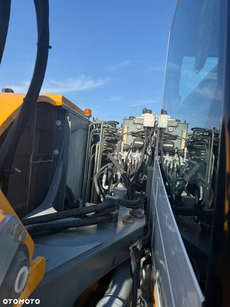 Liebherr 910 Rototilt + Szczypce - 21