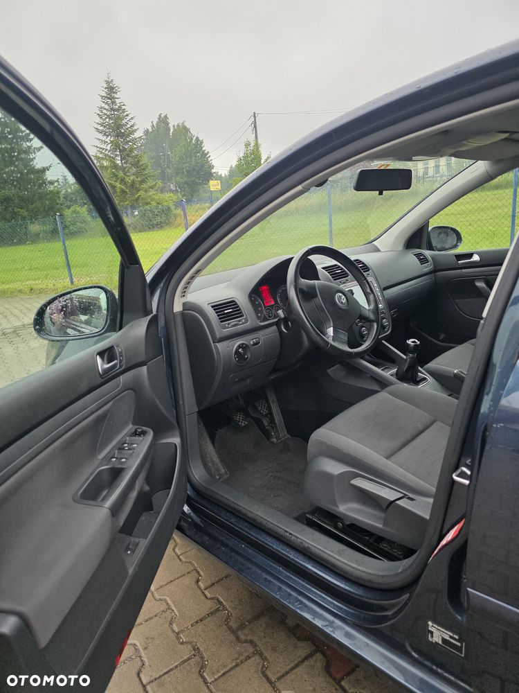 Volkswagen Golf - 10