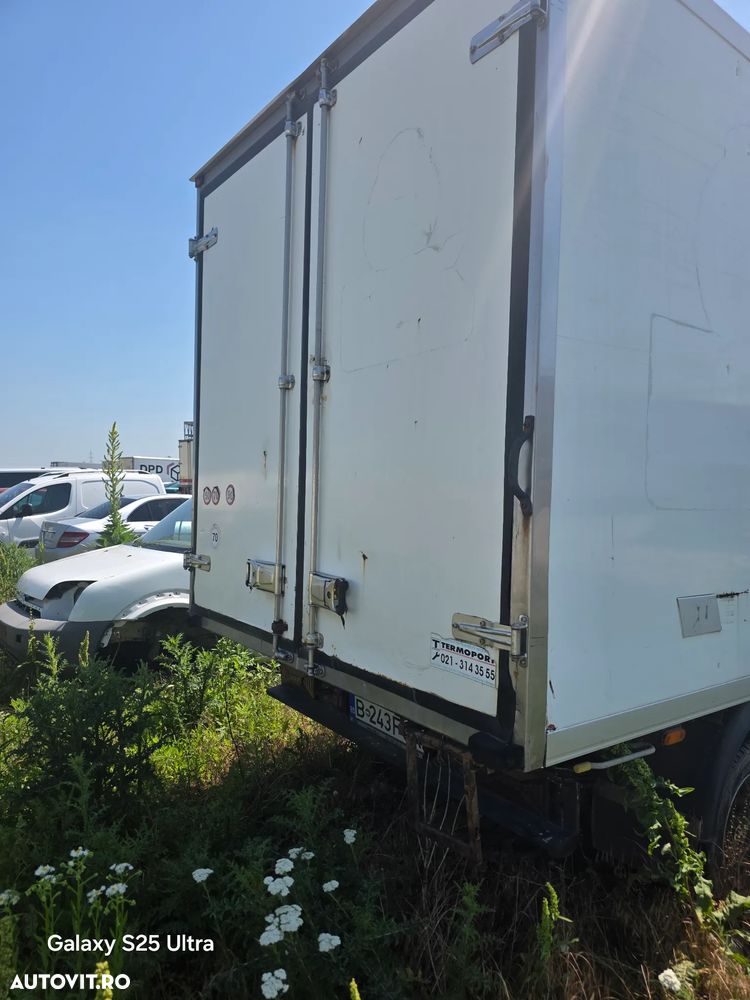 Mercedes-Benz Sprinter - 11