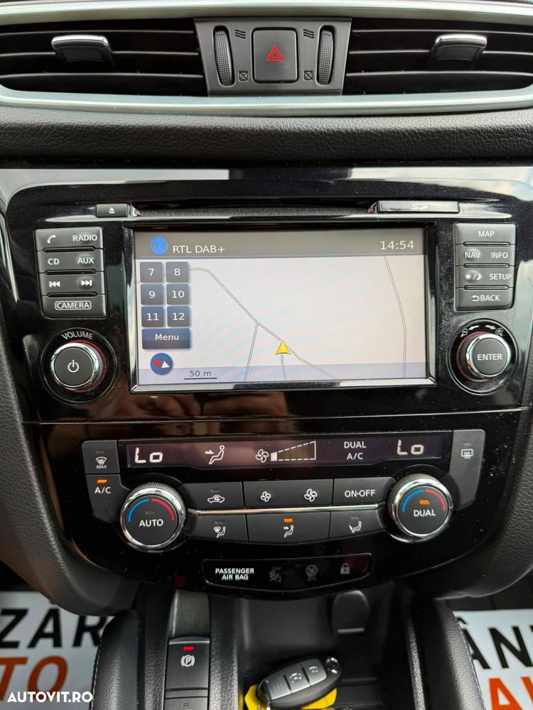Nissan Qashqai 1.6 DCI N-Connecta - 13