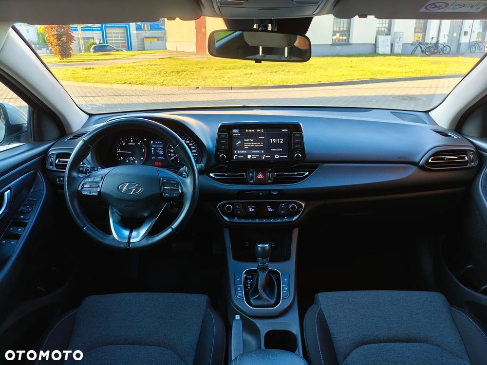 Hyundai i30 1.6 D Comfort DCT - 19