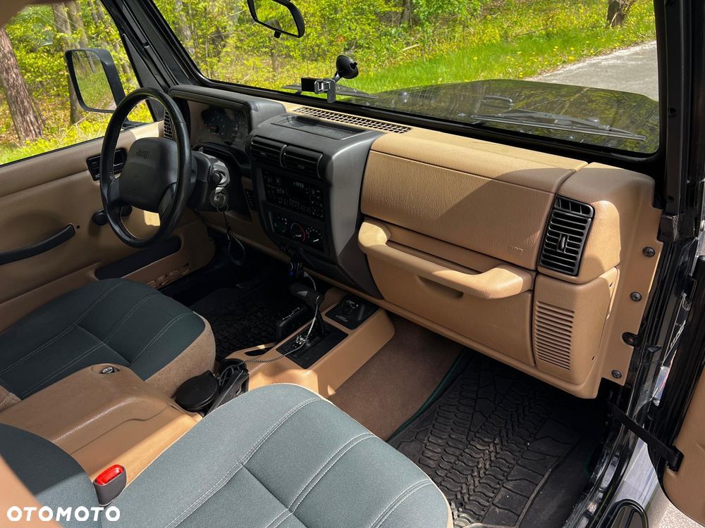 Jeep Wrangler 4.0 Sport - 13