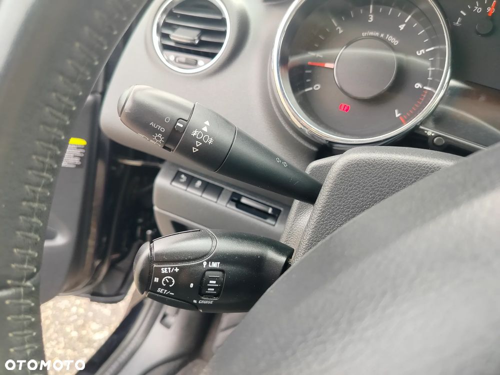 Peugeot 3008 155 THP Premium - 32