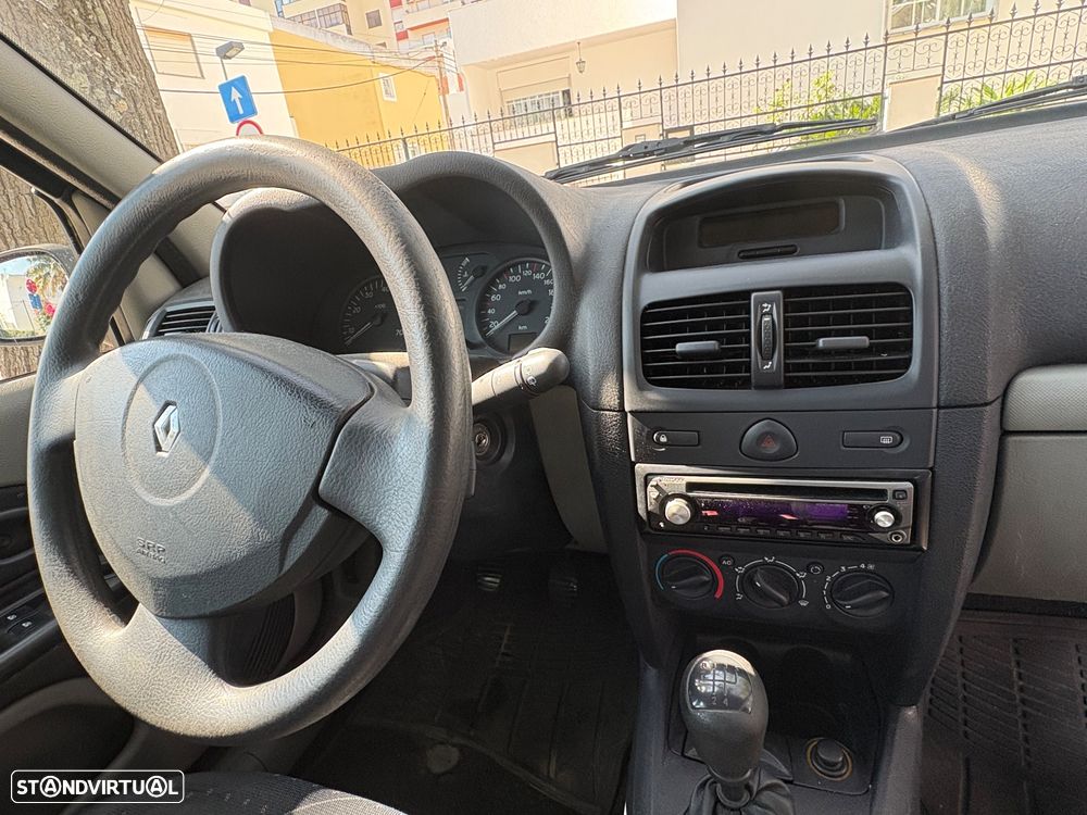 Renault Clio 1.2 16V Expression - 3