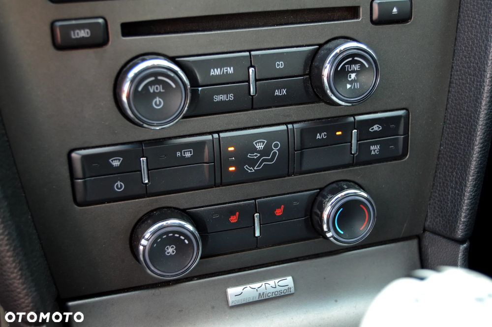 Ford Mustang - 25
