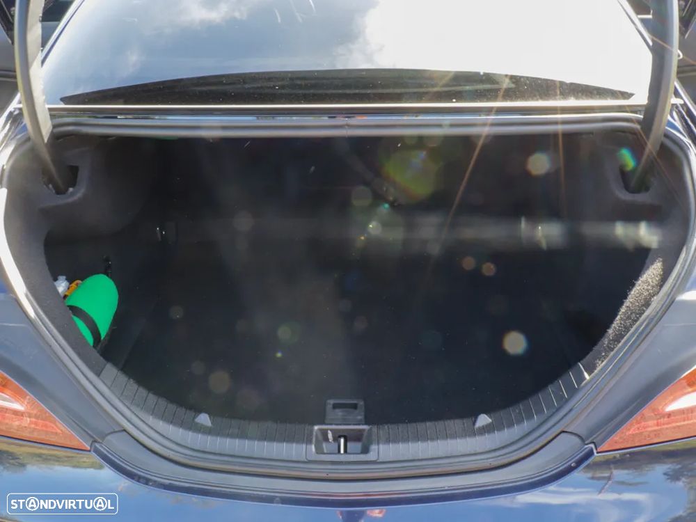 Mercedes-Benz CLA 180 - 9