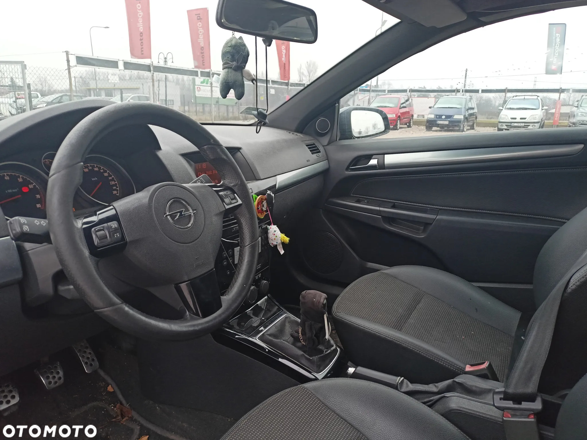 Opel Astra TwinTop 2.0 T Cosmo - 7