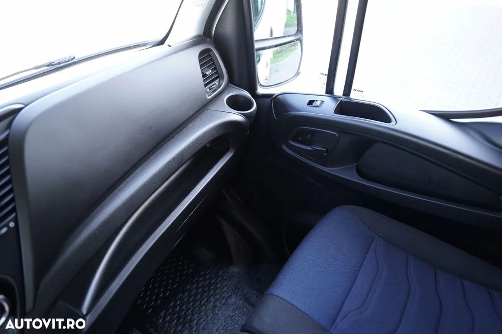 Iveco DAILY 35-160 / IZOTERMIC / DHOLLANDIA LIFT / TWIN MTA: 3500 KG - 30