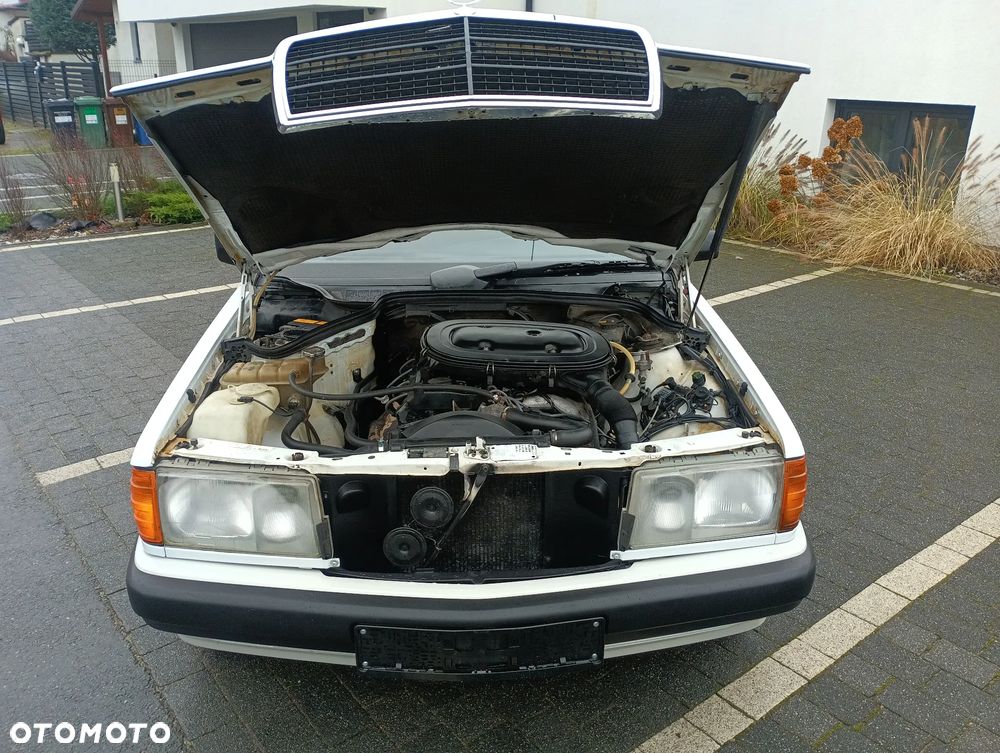 Mercedes-Benz W201 (190) - 19