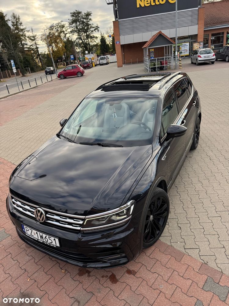 Volkswagen Tiguan - 1