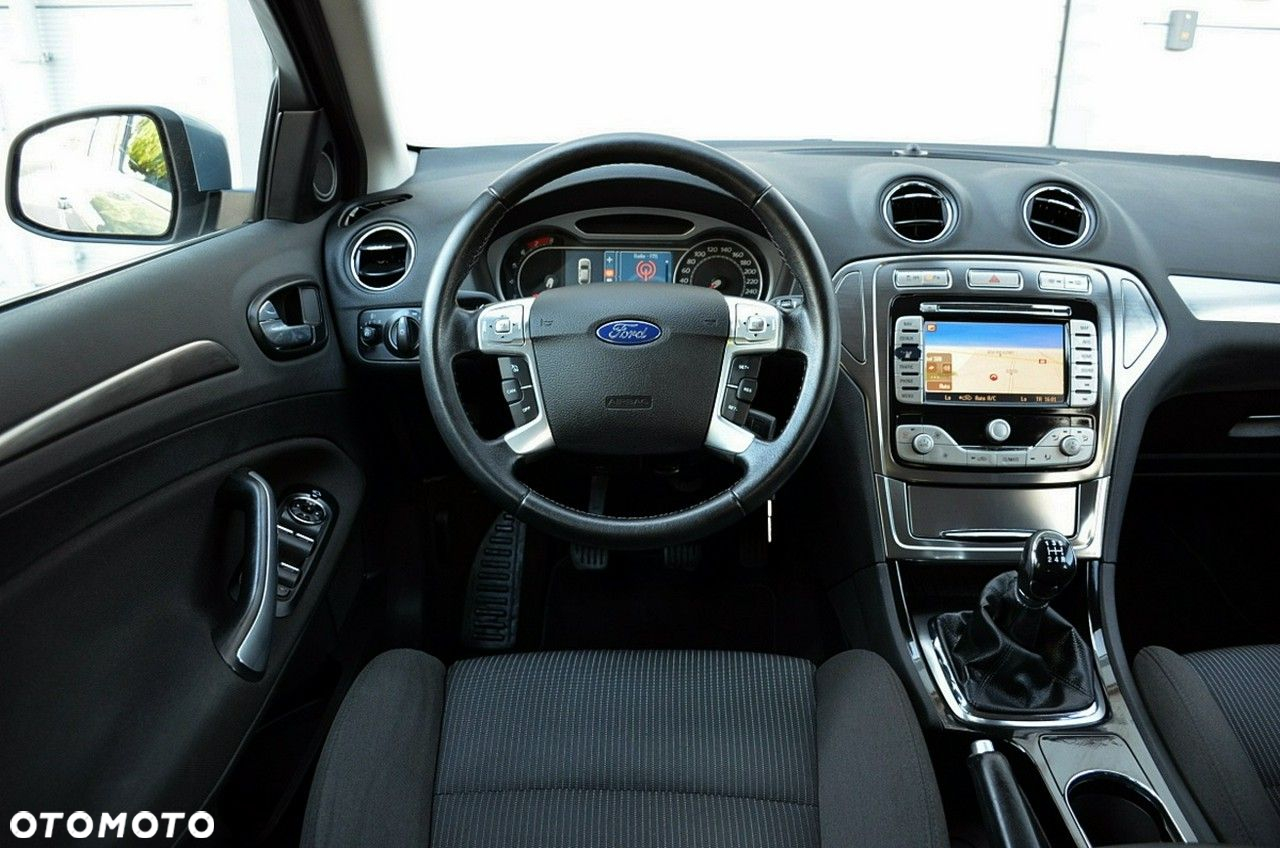 Ford Mondeo - 28