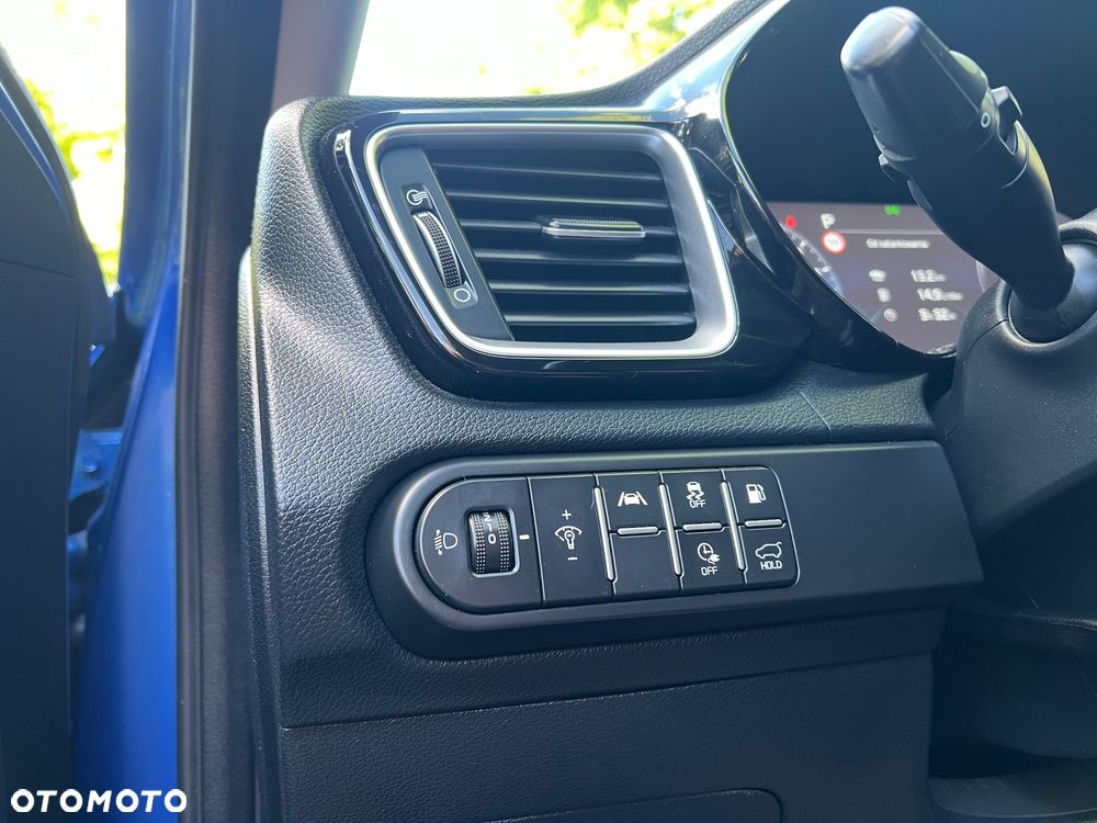 Kia Ceed 1.6 GDI DCT OPF Platinum Edition - 11