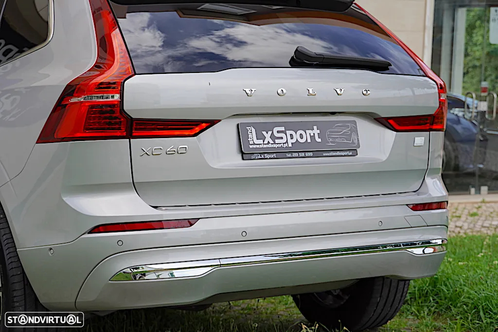 Volvo XC 60 2.0 T6 PHEV Inscription AWD - 14