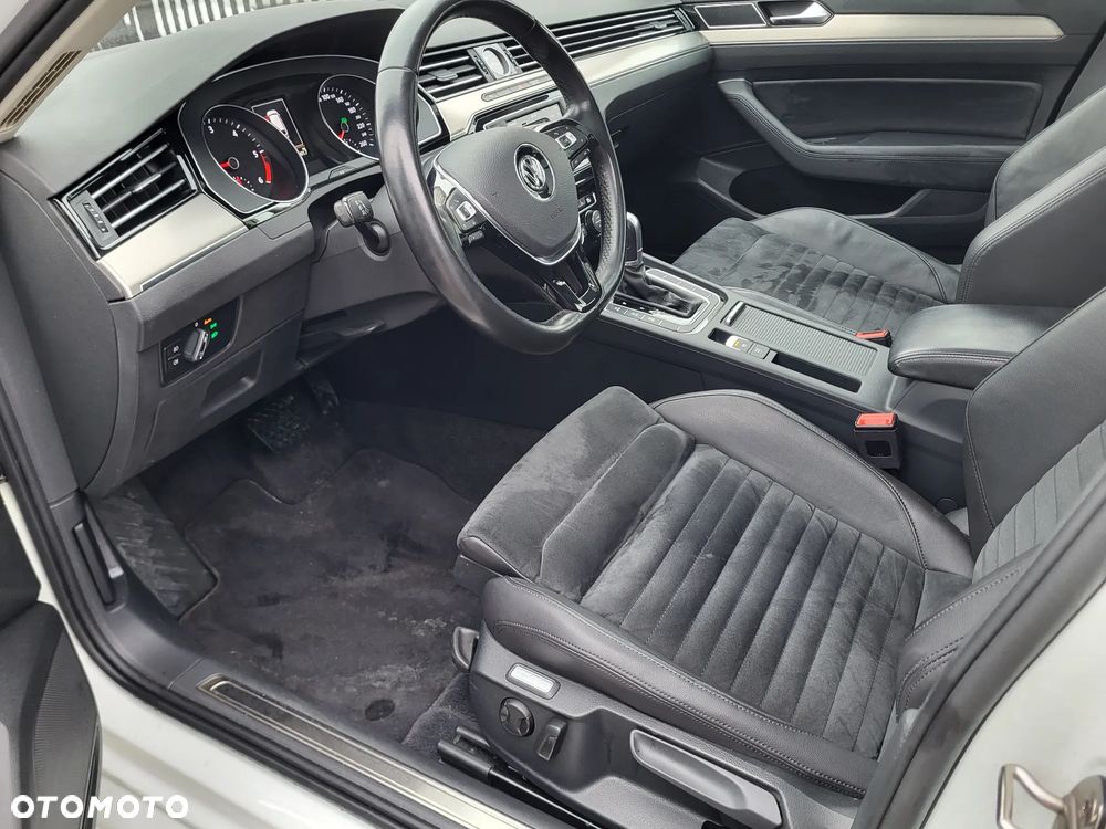 Volkswagen Passat - 8