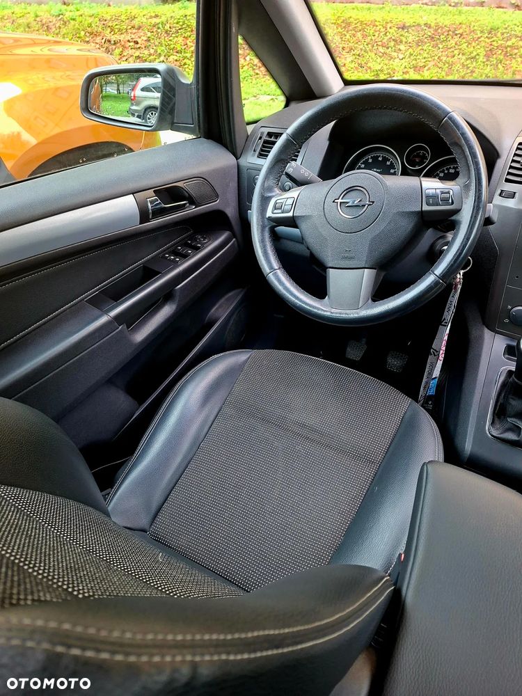 Opel Zafira 1.8 Cosmo - 10