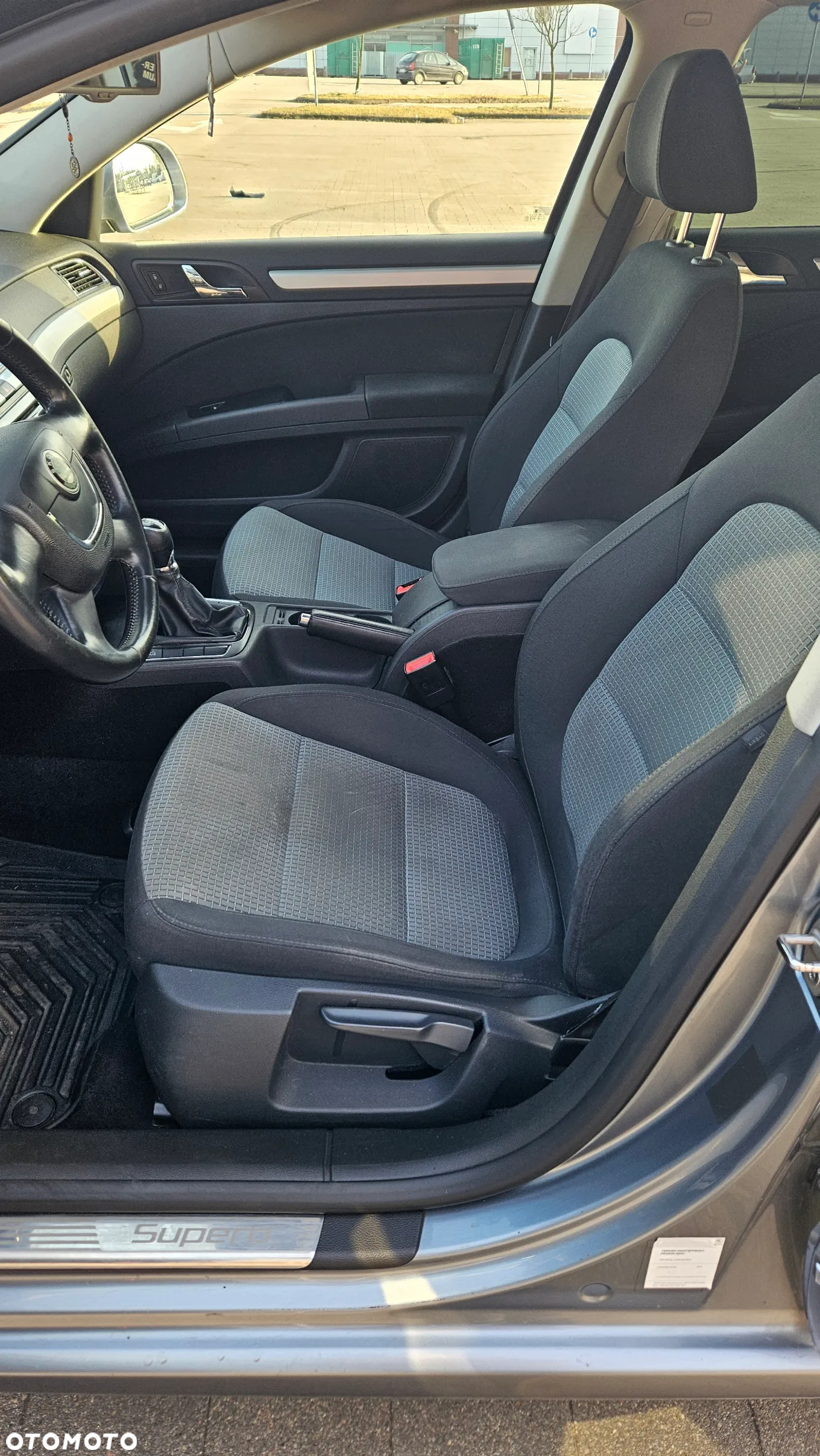 Skoda Superb 2.0 TDI Ambition - 11