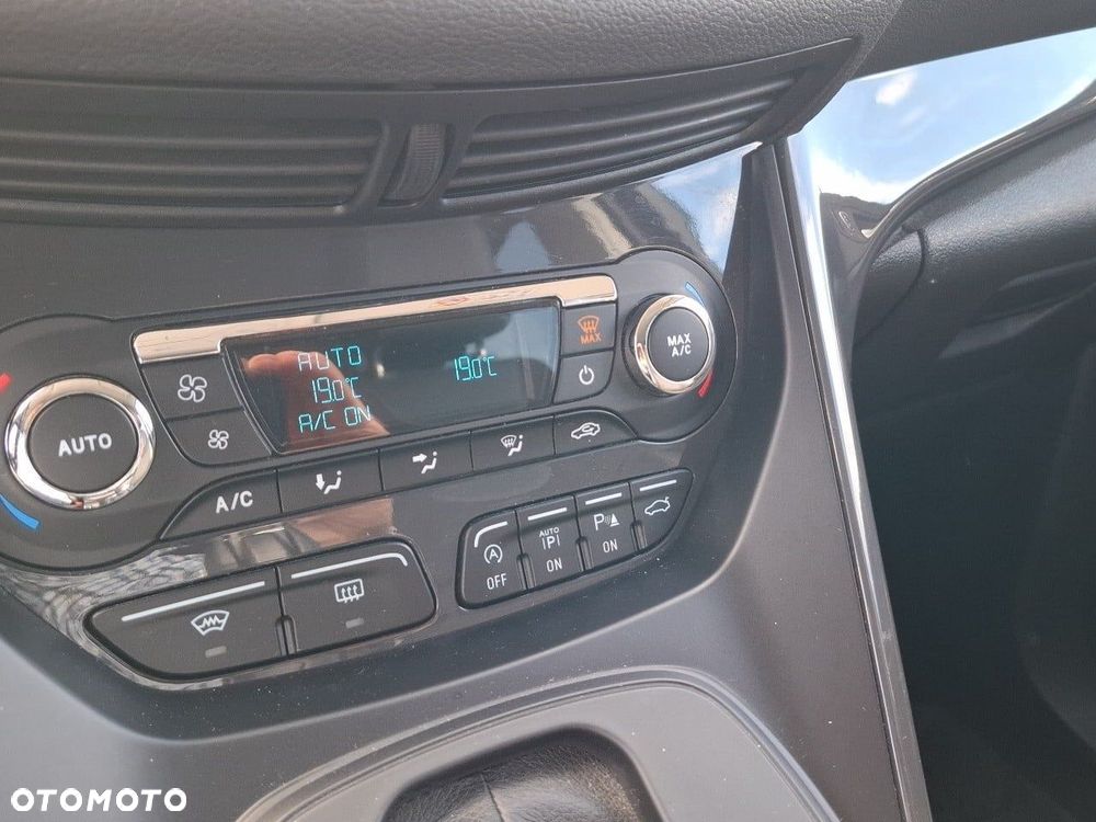 Ford Kuga 1.5 EcoBoost 4WD Titanium - 25