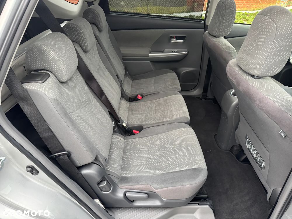 Toyota Prius+ (Hybrid) Comfort - 24