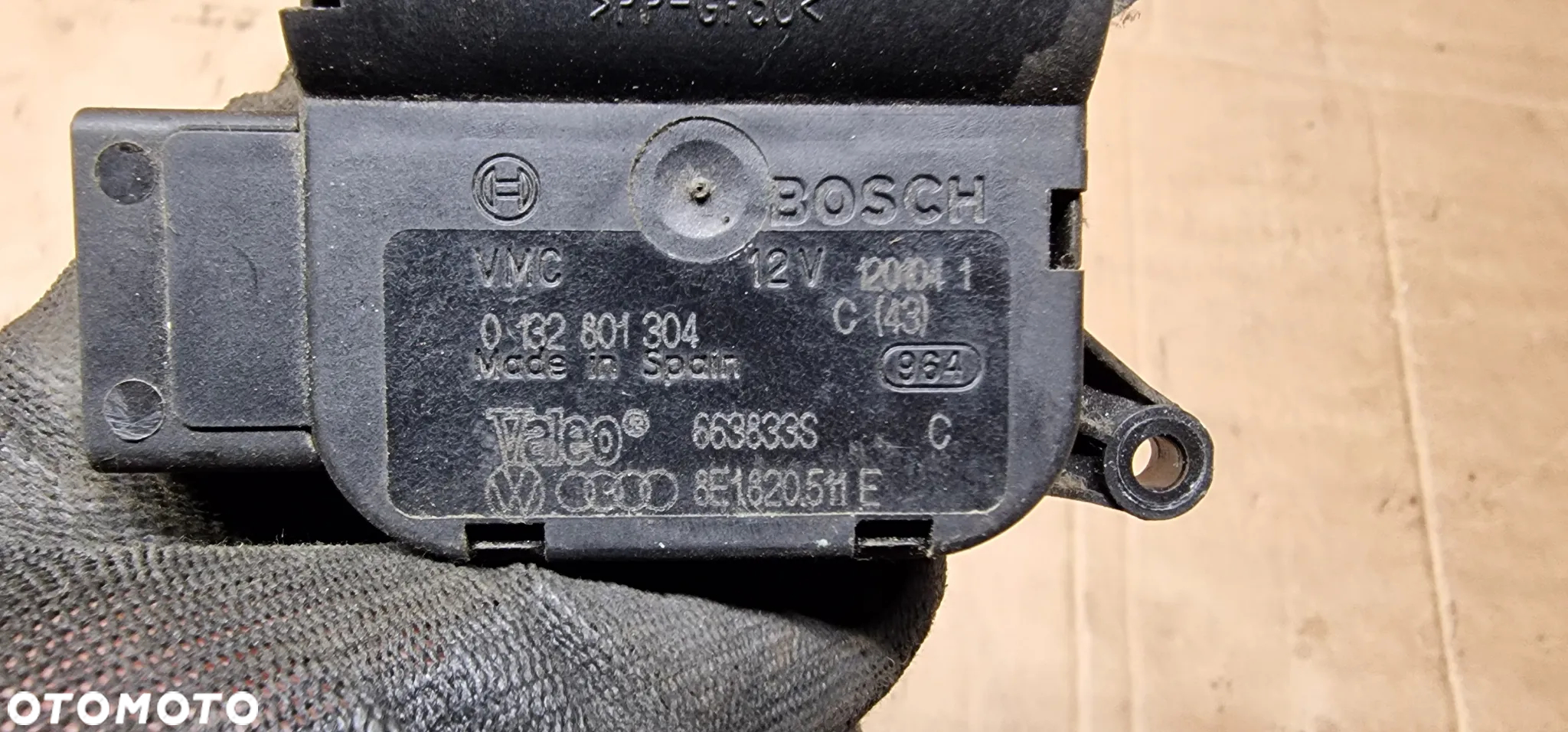 Silniczek klap nagrzewnicy Audi A4 B6 8E1820511E 0132801304 - 4