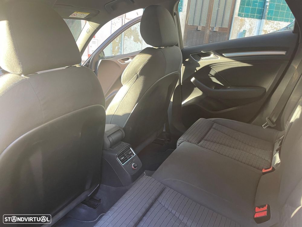Audi A3 Sportback 1.6 TDI (clean diesel) S line Sport Pack - 8
