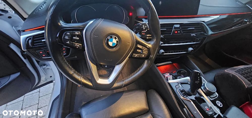BMW Seria 5 520d Luxury Line - 6