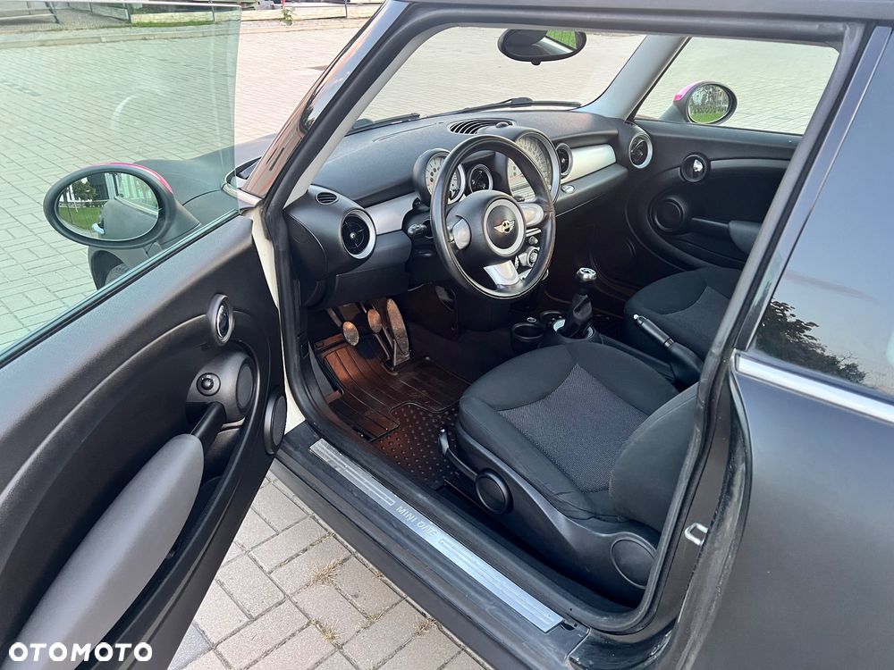 MINI ONE Standard - 7