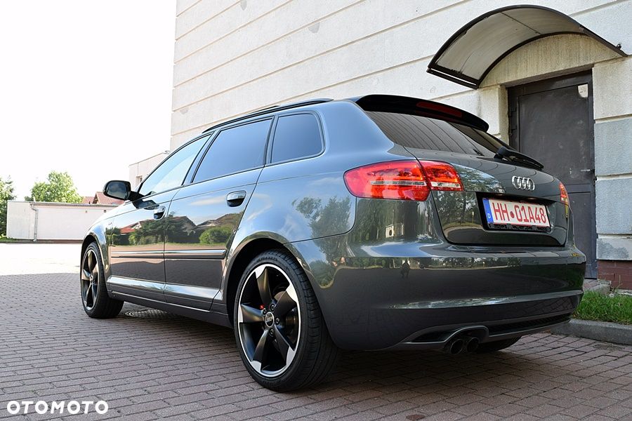 Audi A3 Sportback 1.4 TFSI S line Sportpaket - 17