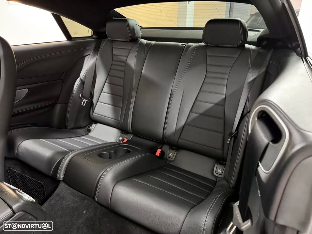 Mercedes-Benz E 220 d AMG Line - 48