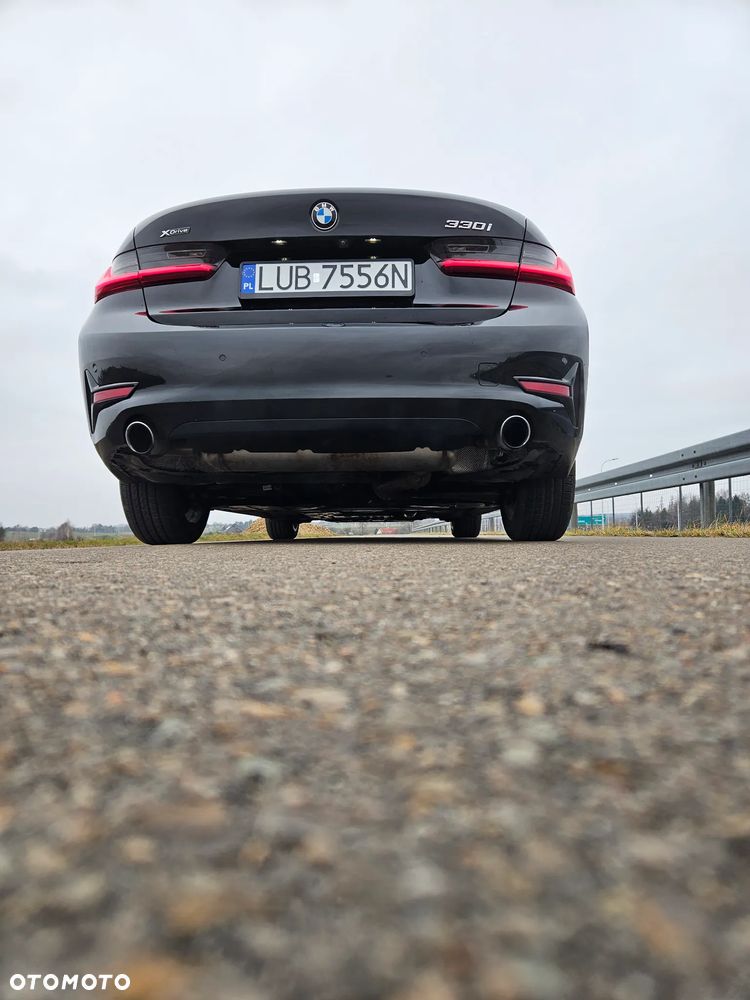 BMW Seria 3 330i Luxury Line sport - 8
