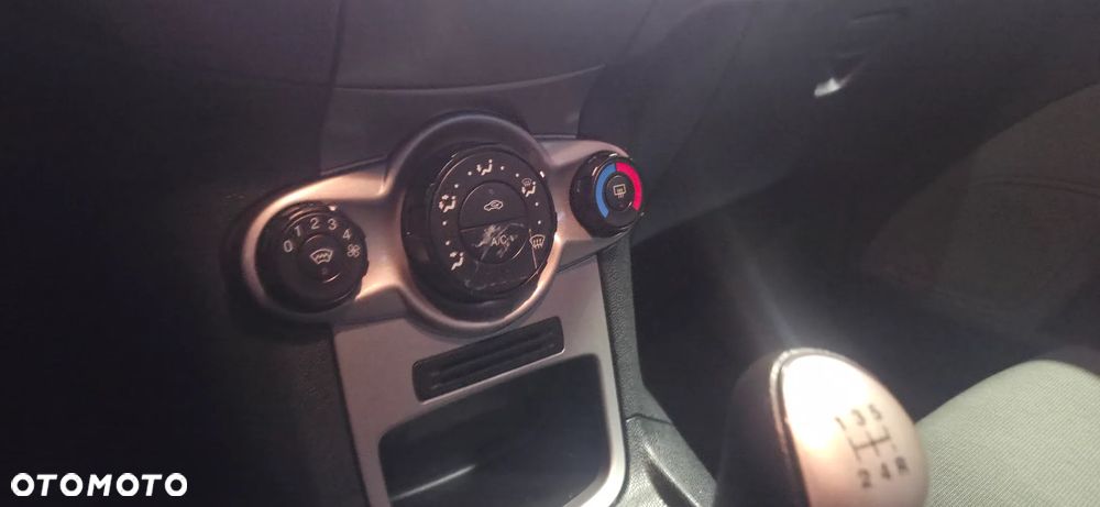 Ford Fiesta 1.25 Amber X - 25