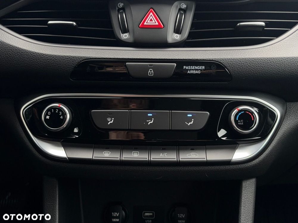 Hyundai i30 1.0 T-GDI Classic + DCT - 21