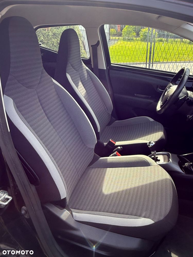 Toyota Aygo x.shift x-play connect - 18