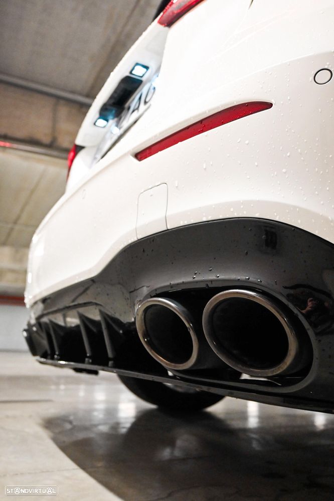 Mercedes-Benz A 250 7G-DCT Advanced AMG Line - 14