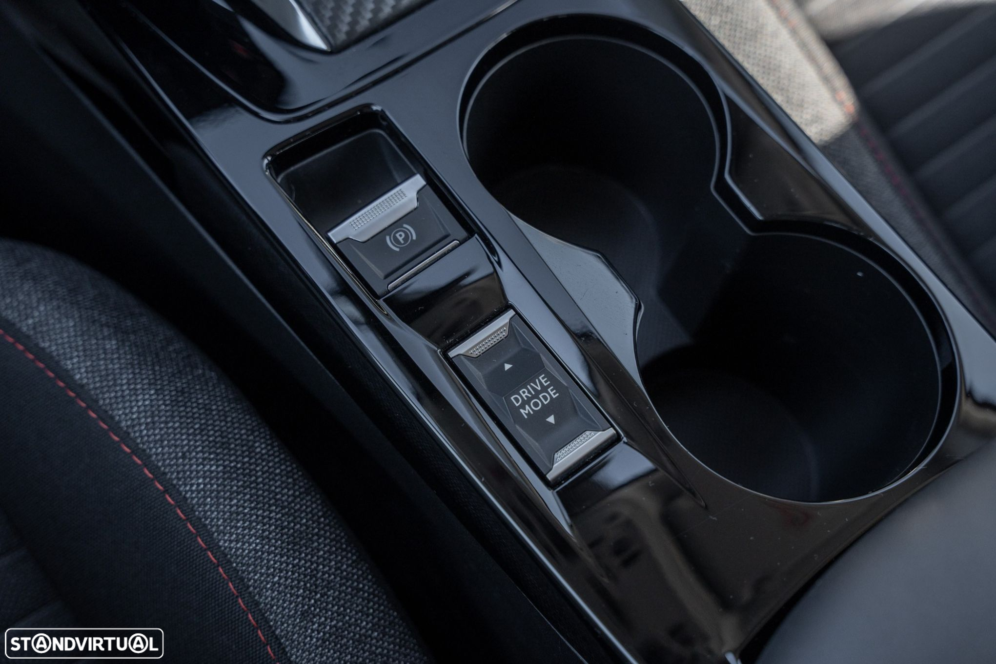 Peugeot e-2008 50 kWh Active Pack - 15