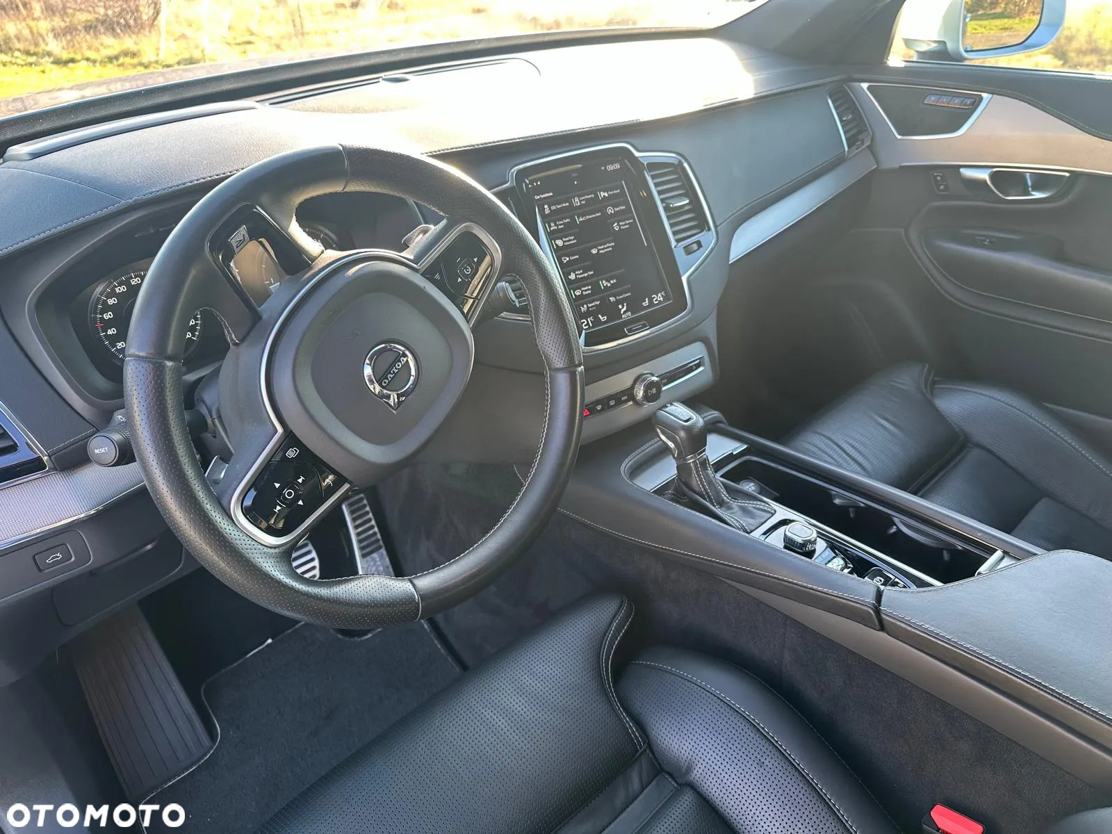 Volvo XC 90 D5 AWD R-Design 7os - 26