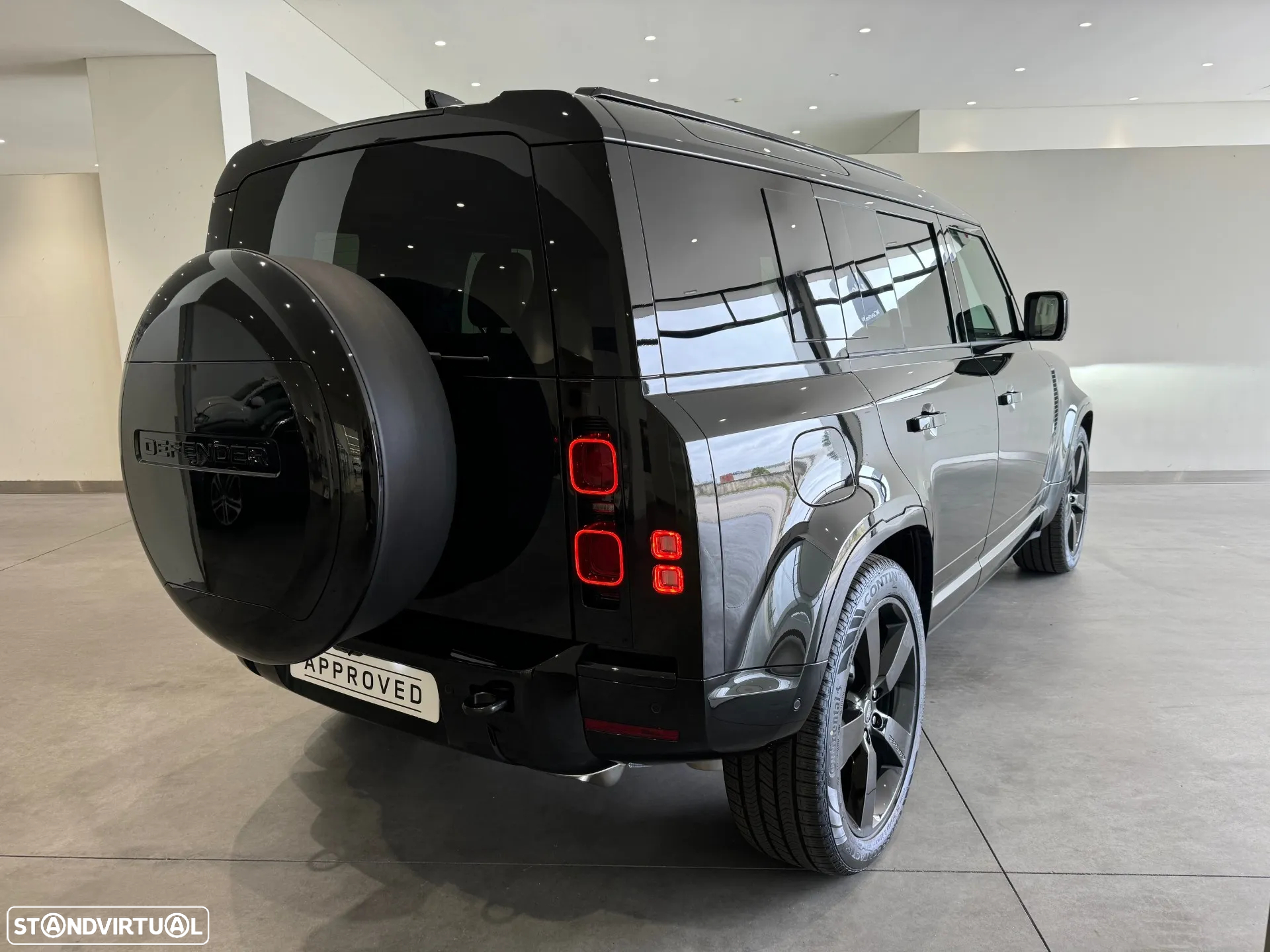 Land Rover Defender 2.0 Si4 110 AWD X-Dynamic SE - 5