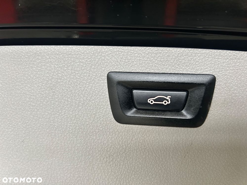 BMW Seria 3 320d - 27