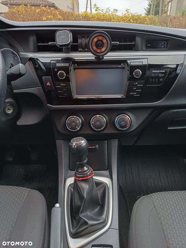 Toyota Corolla 1.6 Classic Plus - 19