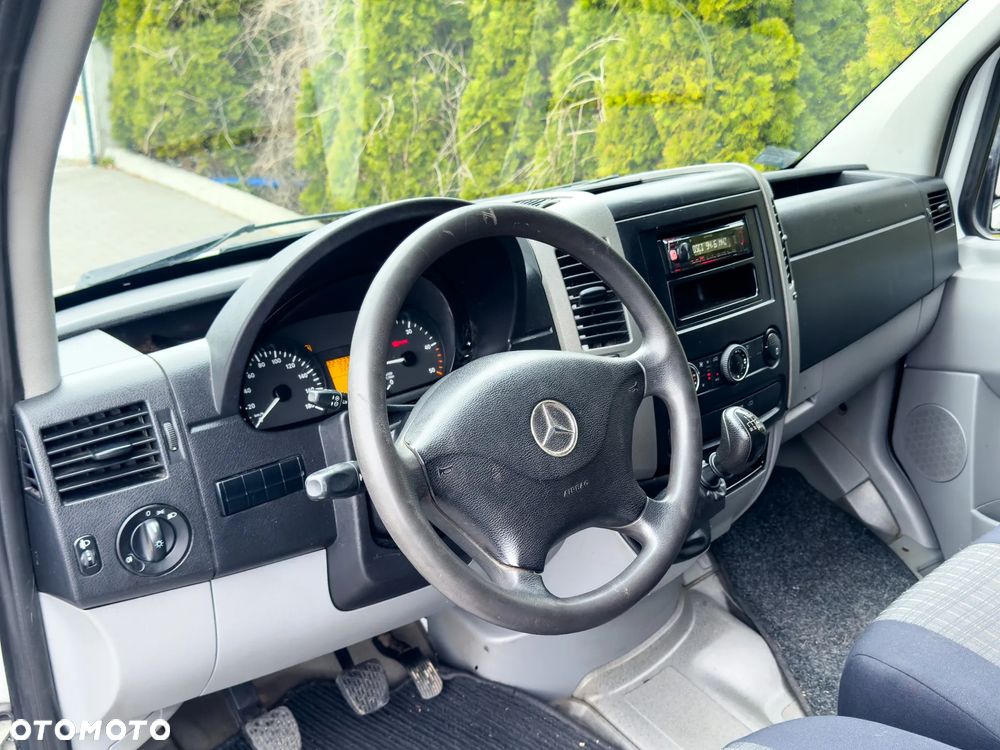 Mercedes-Benz SPRINTER - 24